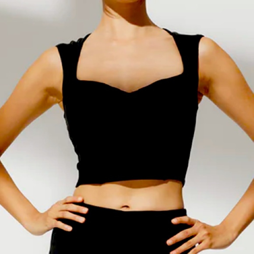 Alo Yoga Ribbed Sweetheart Short Sleeve in Black Sz ZS